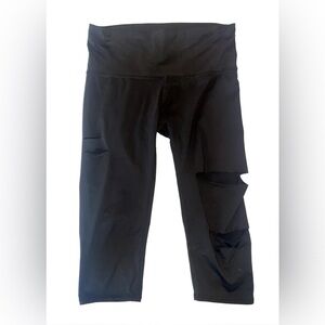 Teeki Black Cutout Cropped Yoga Leggings Pants Women’s Size Medium